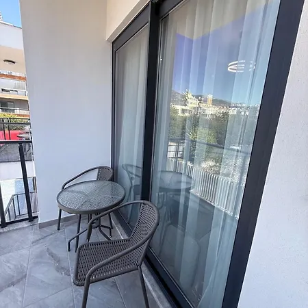Apartment In In The Center By The Sea